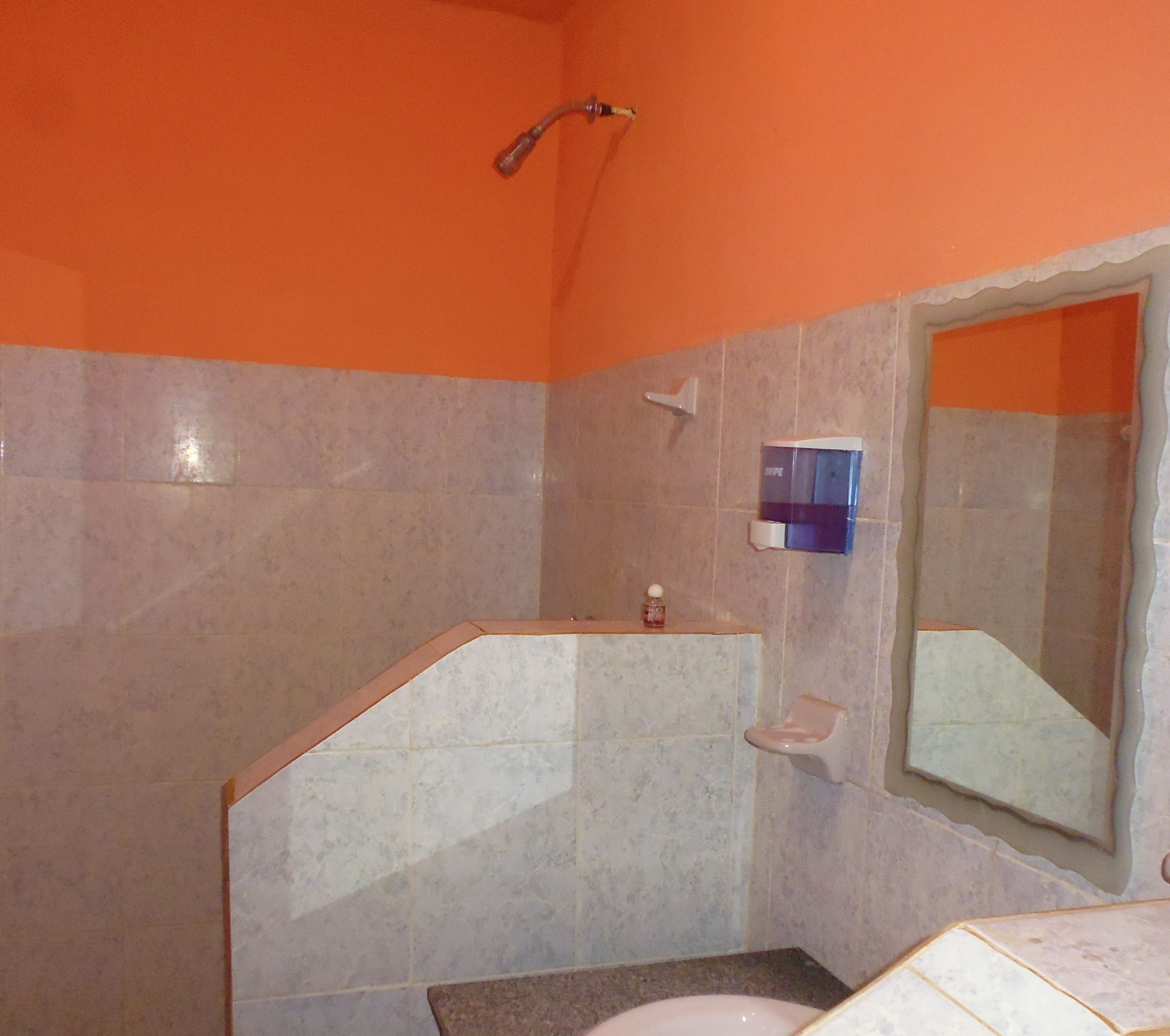 Cabaña Doble Terraza | Baño | Regadera, regadera tipo lluvia, amenidades de baño gratuitas, toallas 