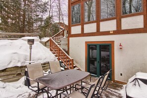 Outdoor dining - Ski In/Ski Out on Boyneland, Slps 14 (Boyne Falls)