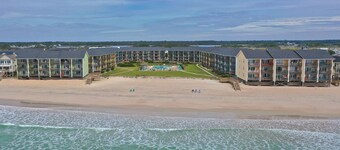 Surf Condo 518 - HeavenLee By The Sea - First Floor End Unit