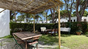 Outdoor dining - PIVERD DEL GOLF 13 (Pals)