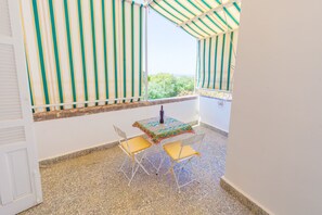 Outdoor dining - Private Pool, downtown Syracuse, prestigious  (Siracusa)