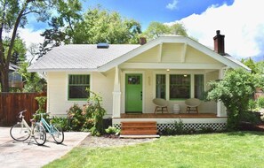 Exterior - Bluebird Day - Star Cottage (Bend)