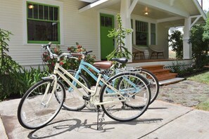 Property grounds - Bluebird Day - Star Cottage (Bend)