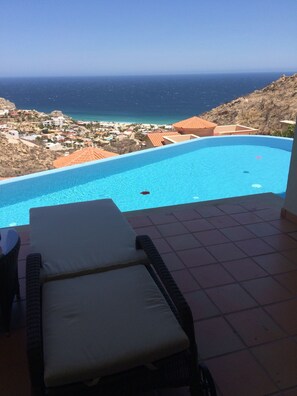 Piscine extérieure, piscine chauffée