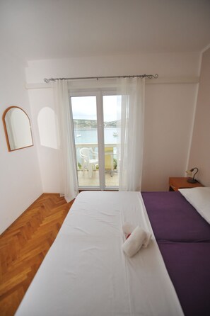 2 bedrooms