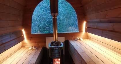 Romantic forest house "Lucas" with a beautiful garden and sauna