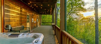 Heart of Aska! Close to Everything! Retreat and Unwind with Family and Friends! 