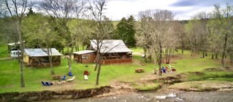 Cabin on Collier creek!! In Caddo Gap 
