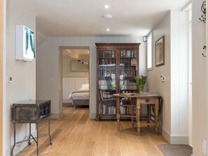 Interior - 2 bedroom accommodation in Singleton, near Midhurst (Singleton, near Midhurst)