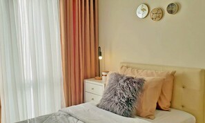 2 bedrooms, in-room safe, iron/ironing board, WiFi
