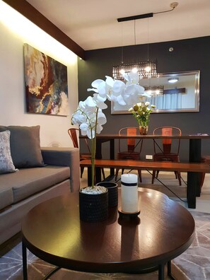 Fernseher, Stereoanlage