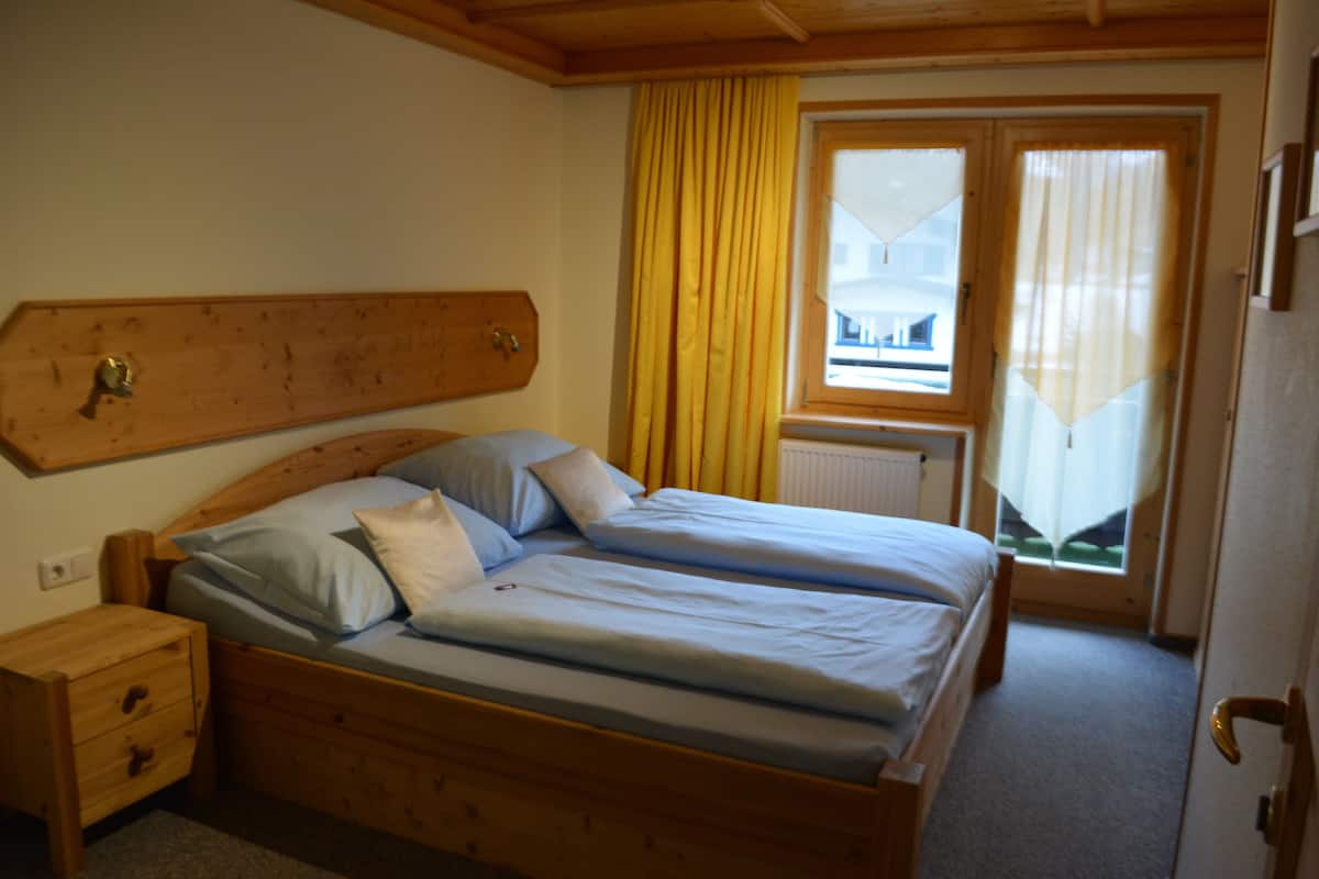 Apartment, Multiple Beds, Balcony, Mountain View | In-room safe, free cots/infant beds, free WiFi