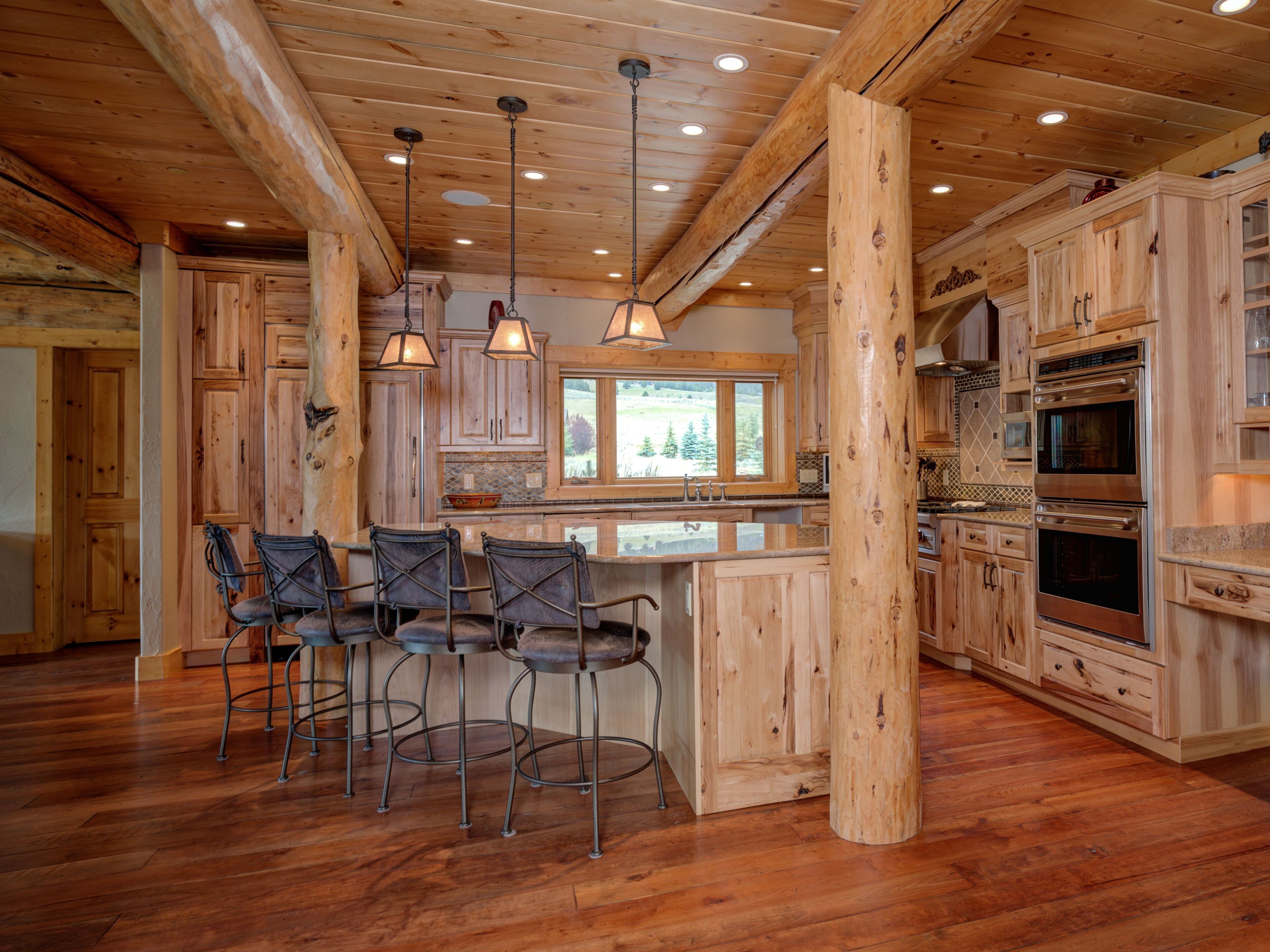 Kylskåp, mikrovågsugn, ugn och diskmaskin