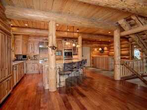 Fridge, microwave, oven, dishwasher - Big Sky Vacation Rentals: MDW Red Feather Lodge (Big Sky)