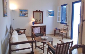 Living area - 3 bedroom awesome apartment in Panormos (Panormos)