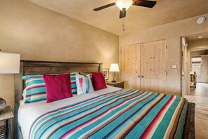 3 bedrooms, iron/ironing board, WiFi, bed sheets