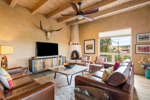 TV, fireplace, offices