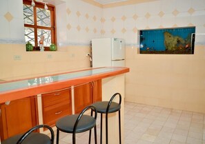 Bữa sáng đặc sản địa phương hàng ngày với phụ phí nhỏ