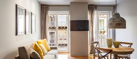 Appartement, balcon | Vue de la chambre