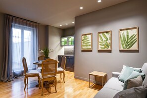 Apartment, Terrace | Living area | Smart TV, Netflix
