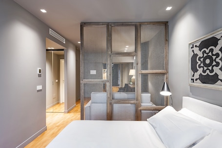 1 habitación, decoración personalizada y muebles diferentes