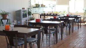 Free daily buffet breakfast - Yeni Caglayan Otel (Istanbul)