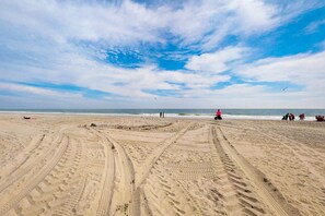 Nær stranden