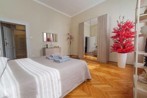 1 bedroom, iron/ironing board, WiFi, bed sheets