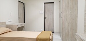 3 bedrooms, bed sheets