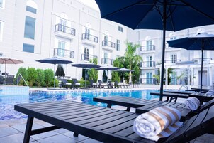 Outdoor pool, sun loungers