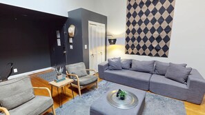 Living area - Steps from Broadway - The Lofts @ 107 - Unit 8, Steps from Broadway - The Lofts @ 107 - Unit 8 (Nashville)