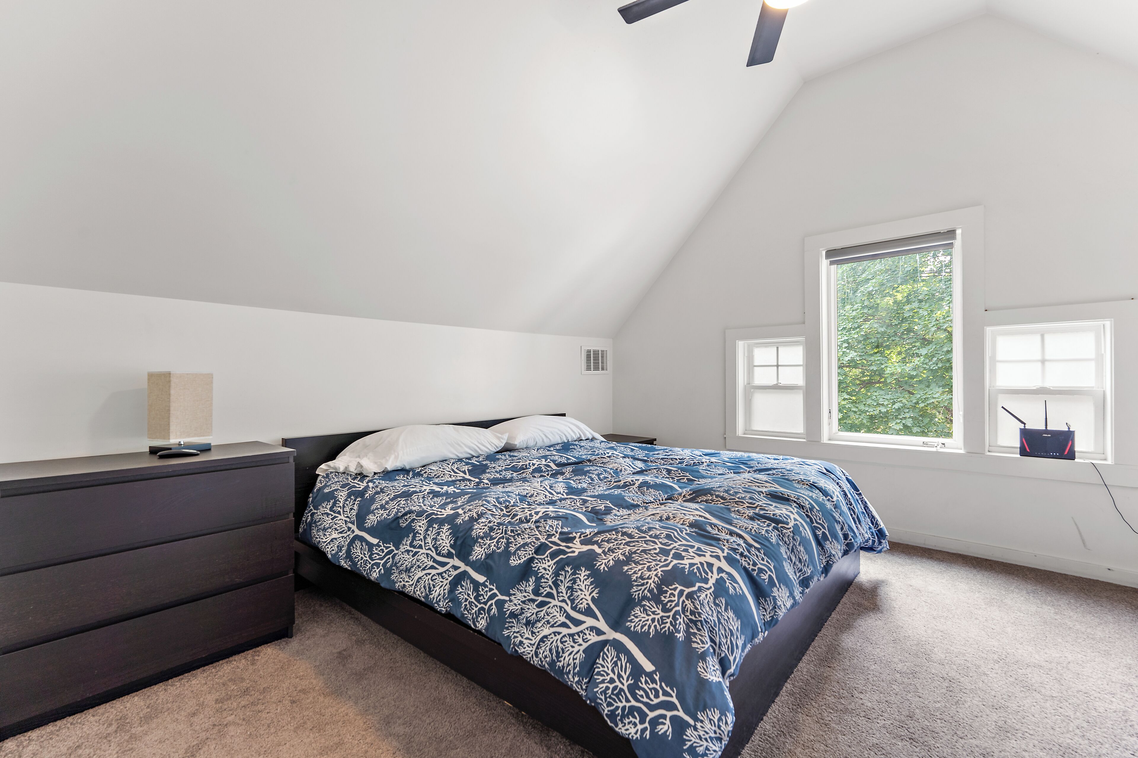 4 habitaciones, wifi gratis y ropa de cama 