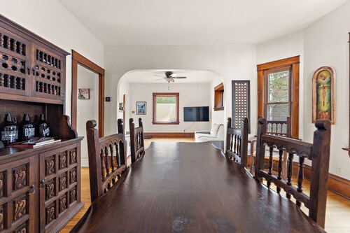 NE Arts/BrewHouse; Amazing location, hot-tub, pool table, local art