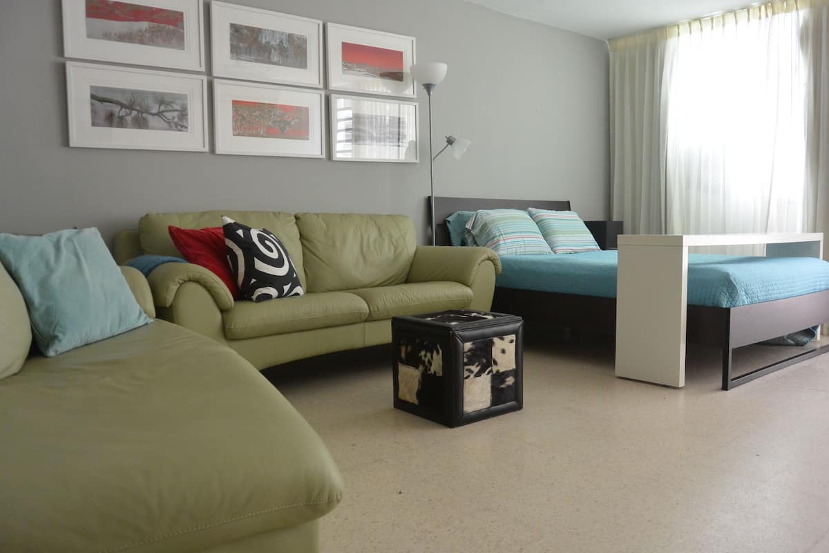 Business Studio, Multiple Beds, Private Pool, Garden View | 1 bedroom, hypo-allergenic bedding, pillow-top beds, soundproofing