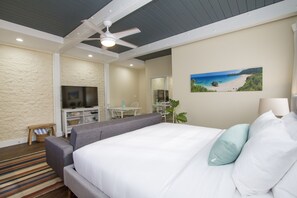 1 bedroom, iron/ironing board, WiFi, bed sheets - Hawaii studio/Haleiwa/Turtle Beach w/ Bikes/AC/30day minimum (Haleiwa)
