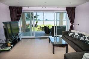 TV - Montana Villa  Beachfront (Koh Chang)