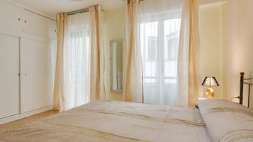 1 camera, ferro/asse da stiro, Wi-Fi, lenzuola