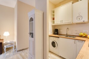 Interior - A delightful apartment in Florence by Mmega (Firenze)