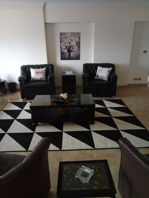 Interior - Two rooms at PALM CITY in a spacious and bright apartment (Le Caire)