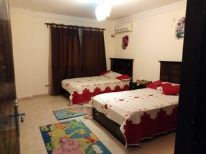 3 bedrooms, iron/ironing board, WiFi, bed sheets - Two rooms at PALM CITY in a spacious and bright apartment (Le Caire)