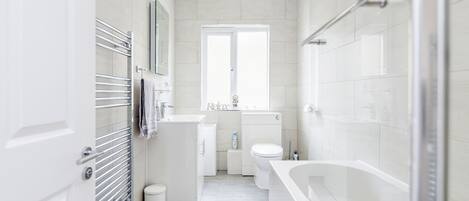 Asciugacapelli, asciugamani, sapone