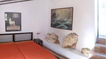 4 slaapkamers, een strijkplank/strijkijzer, wifi, beddengoed