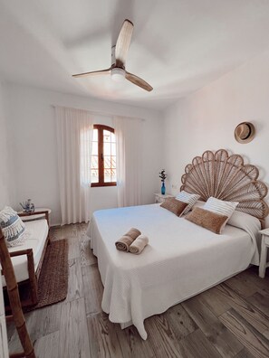 2 dormitorios, tabla de planchar con plancha, wifi y ropa de cama