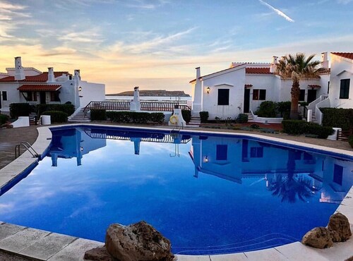 SALLUMDESFAR - Mukava kaksikerroksinen huoneisto.