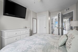 1 habitación, tabla de planchar con plancha, wifi gratis y ropa de cama