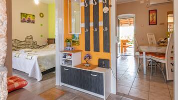 2 bedrooms, desk, iron/ironing board, travel cot