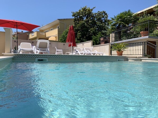 Alberca al aire libre