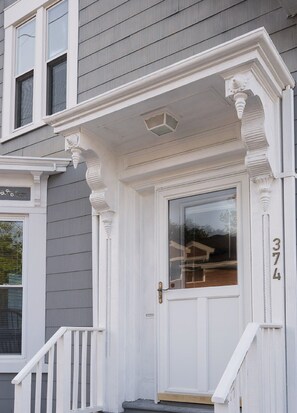 Exterior detail -  Willard Beach Neighborhood-Close to all Southern Maine has to offer! (South Portland)