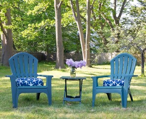 Property grounds -  Willard Beach Neighborhood-Close to all Southern Maine has to offer! (South Portland)