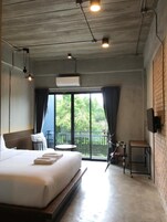 Minibar, cortinas blackout, camas plegables/adicionales y wifi gratis 